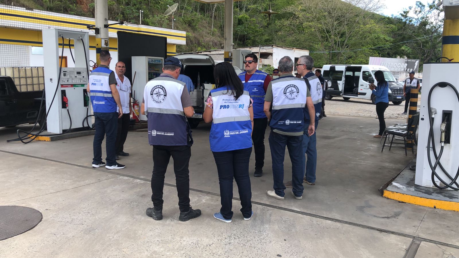 Secretaria de Fazenda faz operação contra irregularidades em postos de combustíveis no Rio