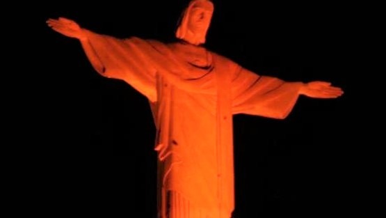 Cristo Redentor será iluminado na cor laranja pelo Dia de Doar