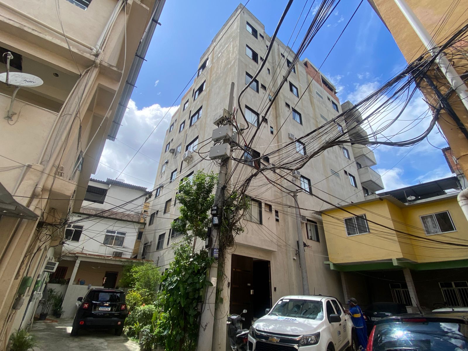 Prefeitura do Rio faz operação para demolir prédio irregular na Barra da Tijuca