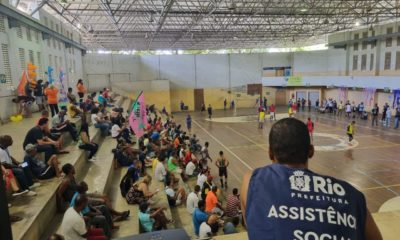 Acolhidos entram em campo para bater um bolão na 1ª Copa dos Abrigos