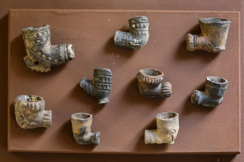 Museu da História e da Cultura Afro-Brasileira recebe mostra inédita com 180 achados arqueológicos de obras do Porto