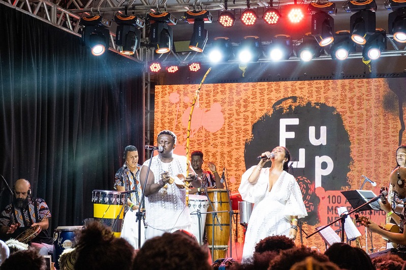 Feira Literária das Periferias chega à 12ª com a copa da palavra na Maré