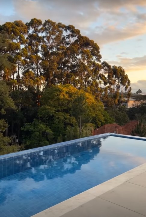 Carlinhos Maia compra mansão em São Paulo