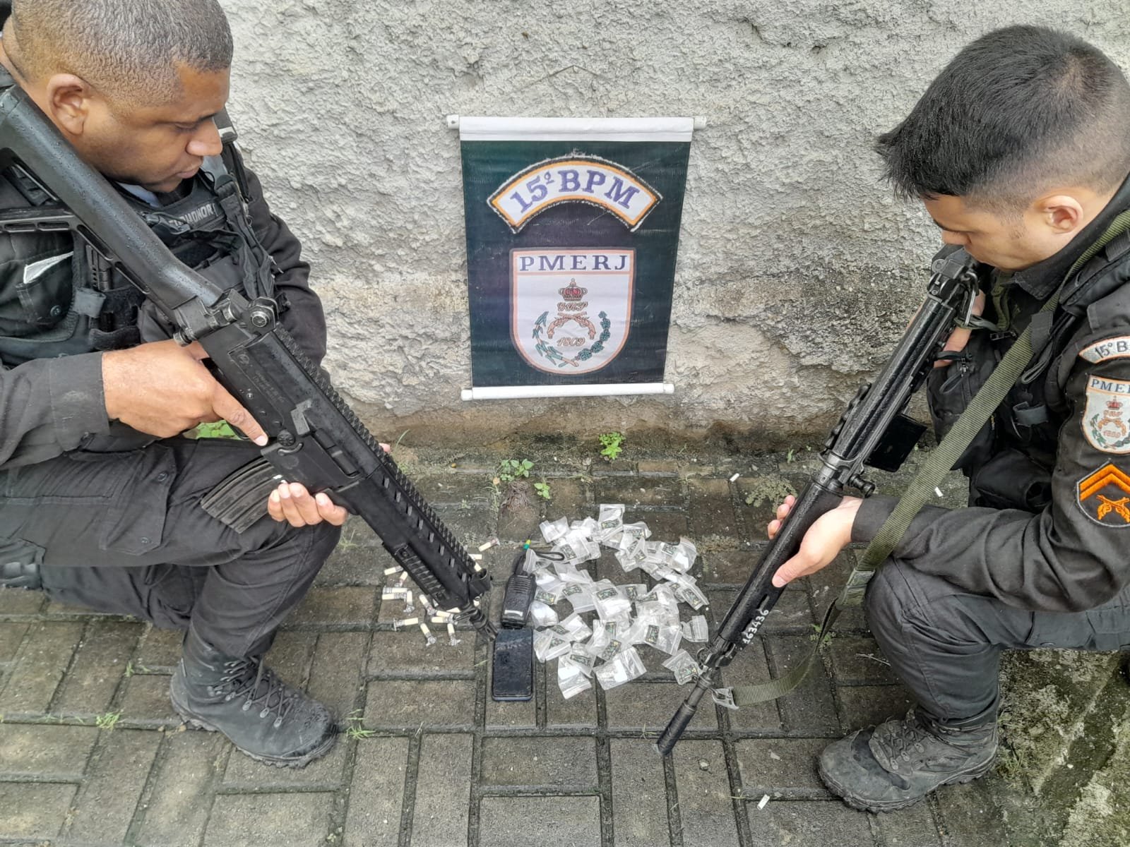 PM prende traficantes em Duque de Caxias