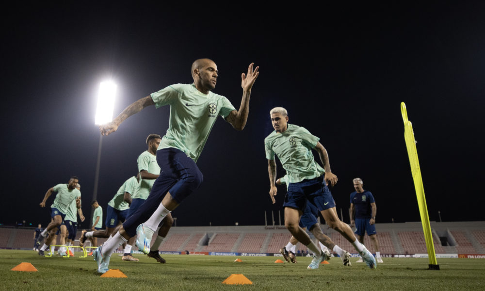 Com reservas e de olho na liderança, Brasil fecha a primeira fase