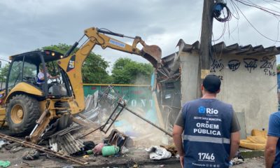 Prefeitura do Rio realiza demolição de 44 construções irregulares em Realengo