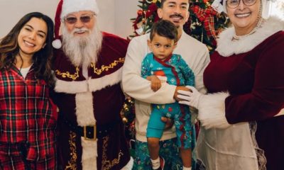 Anitta passa Natal com a família e amigos