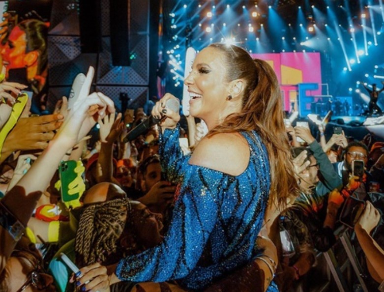 Soca Fofo: cantora de hit viral analisa personagens da Globo