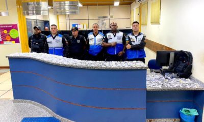 Agentes do Segurança Presente do Barra do Piraí apreendem 910 pedras de crack e 317 trouxinhas de pó e prendem homem por tráfico de drogas