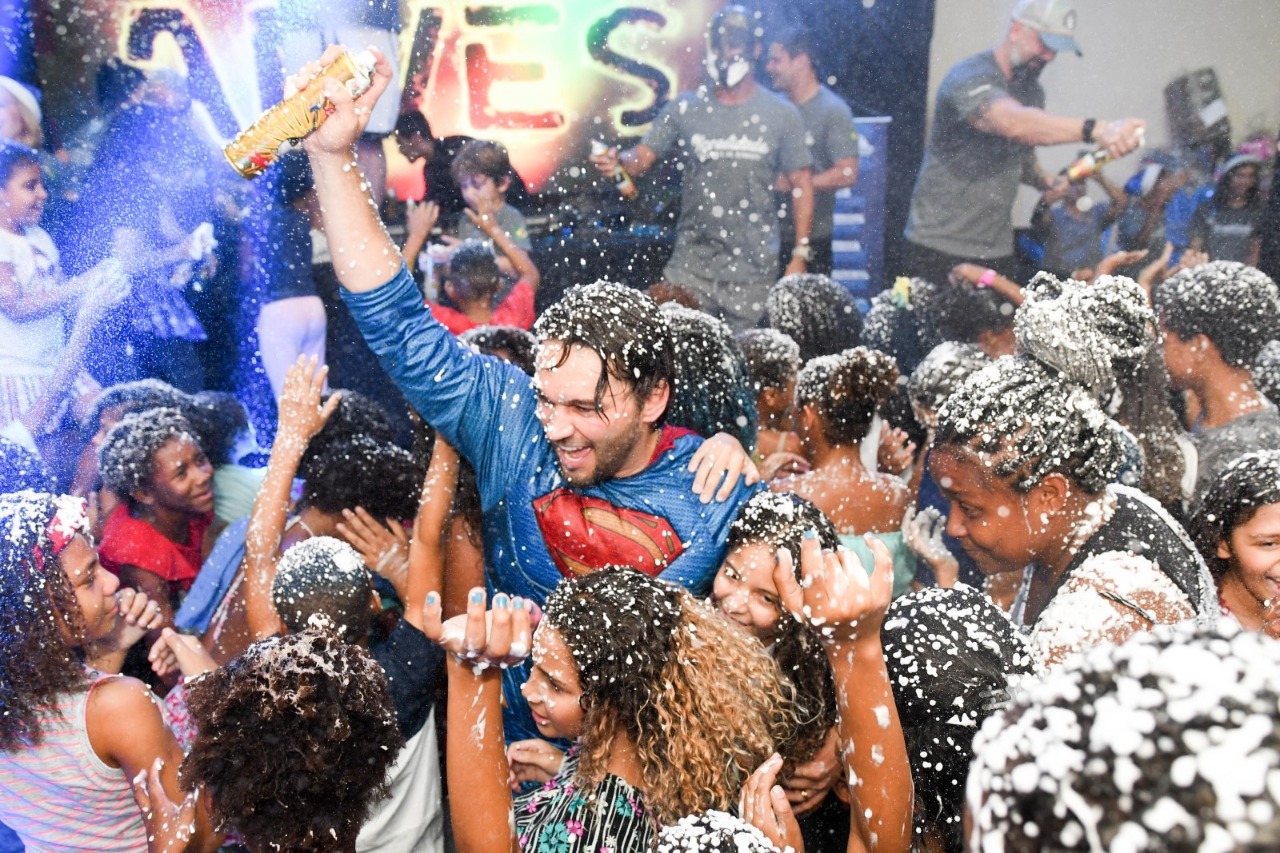 Natal Azul - O amor constrói, a atitude transforma