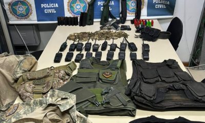 Arsenal de guerra é apreendido em apartamento de miliciano em Bangu