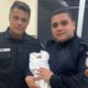 Policiais militares resgatam bebê abandonado em hotel na Barra da Tijuca