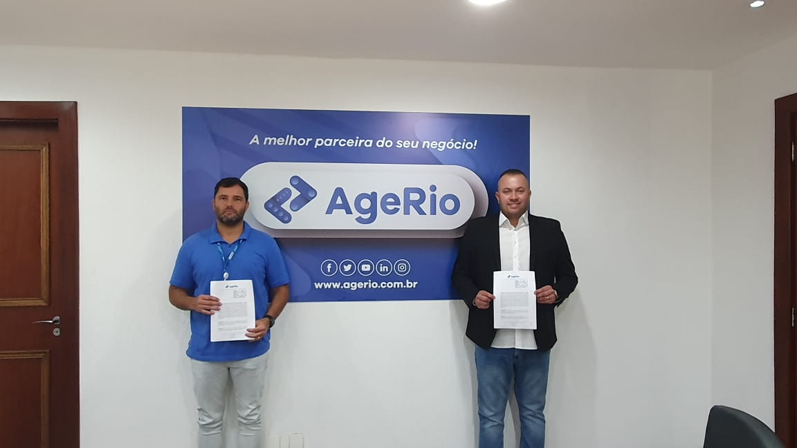 Governo do Rio concede concessão de microcrédito a ex-alunos certificados dos Centros de Referência da Juventude