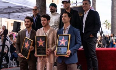 Jonas Brothers ganham estrela na calçada da fama
