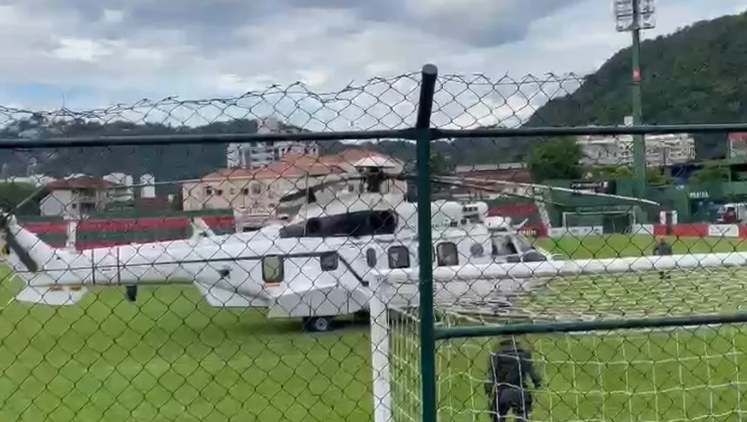 Lula chega em Santos de helicóptero para velório de Pelé