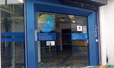 Tentativa de roubo a banco termina com tiroteio e explosões em São João de Meriti