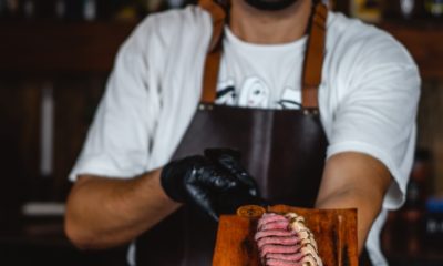 Preço elevado da picanha sugere renovação de cortes de carne para o churrasco dos brasileiros, avalia cozinheiro Cássio Cruz
