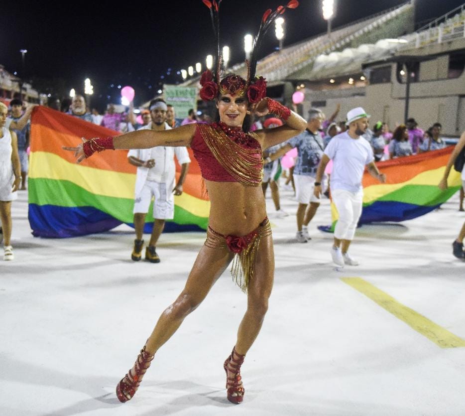 De salto 15 e muito samba no pé, Muso da Lins Imperial se destaca em ensaio técnico na Sapucaí (Foto: Diego Mendes/ Divulgação)