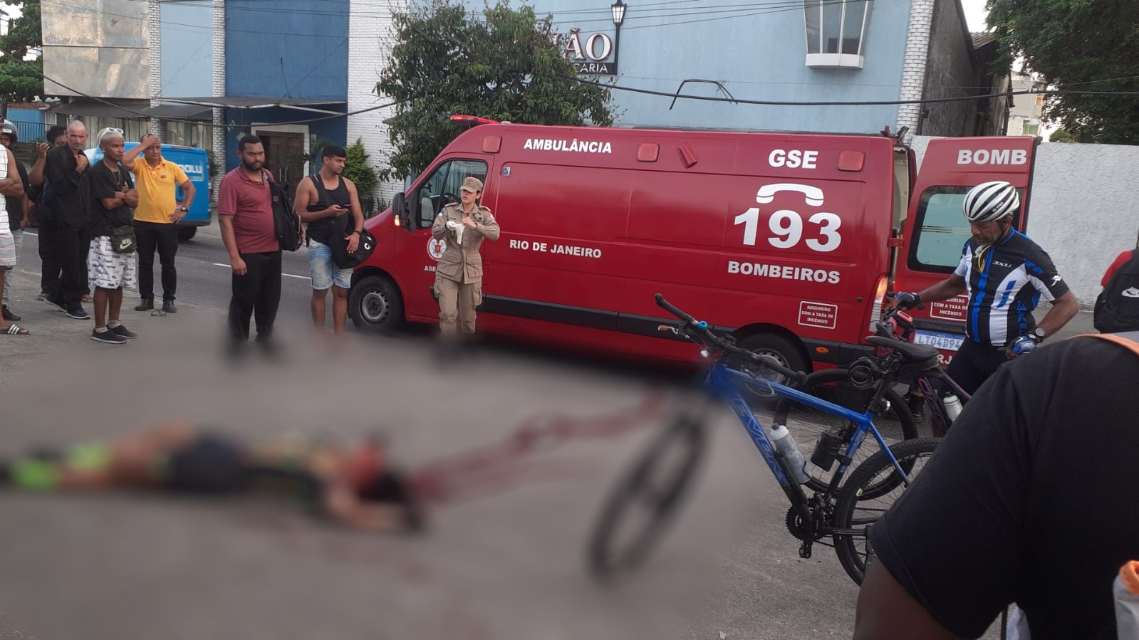 Ciclista morre após ser atropelada por BRT na Taquara