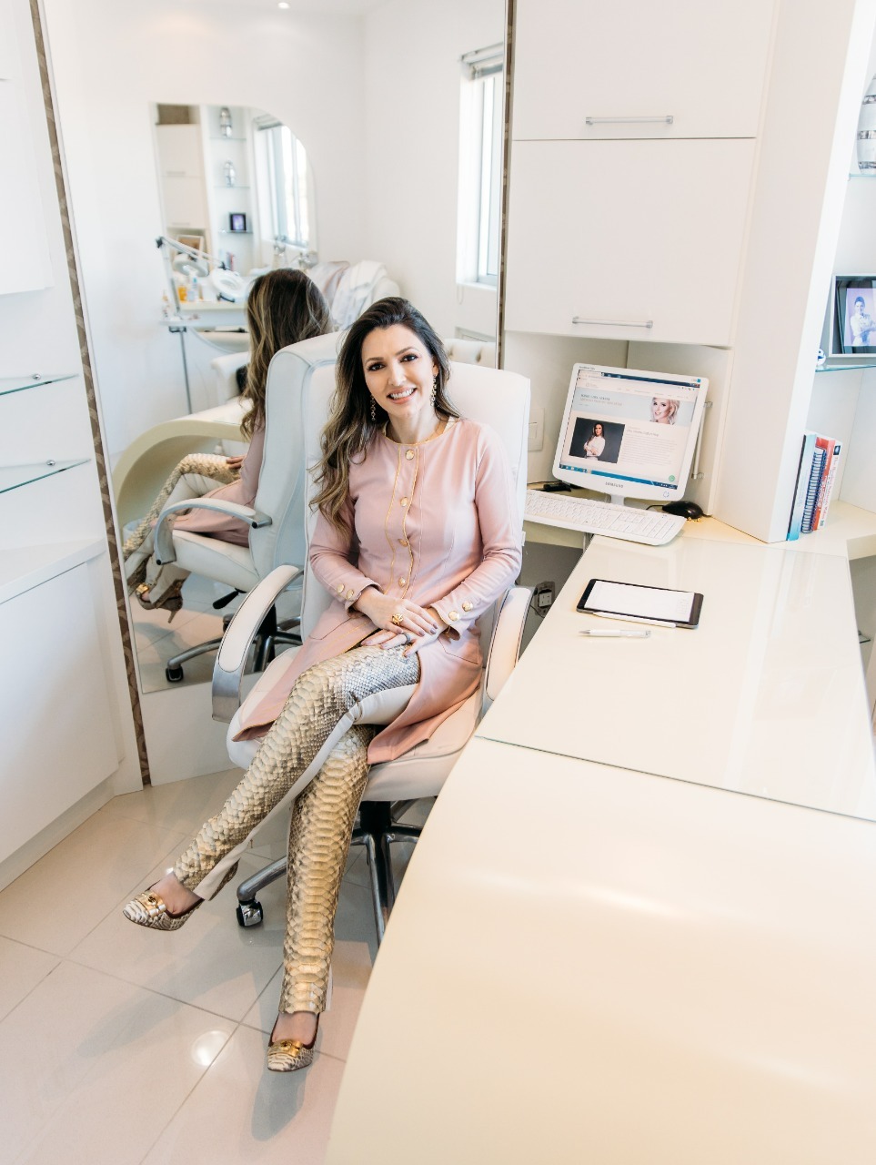 Quantidade certa de protetor solar é necessária para proteger pele no verão, explica médica (Foto: Divulgação)