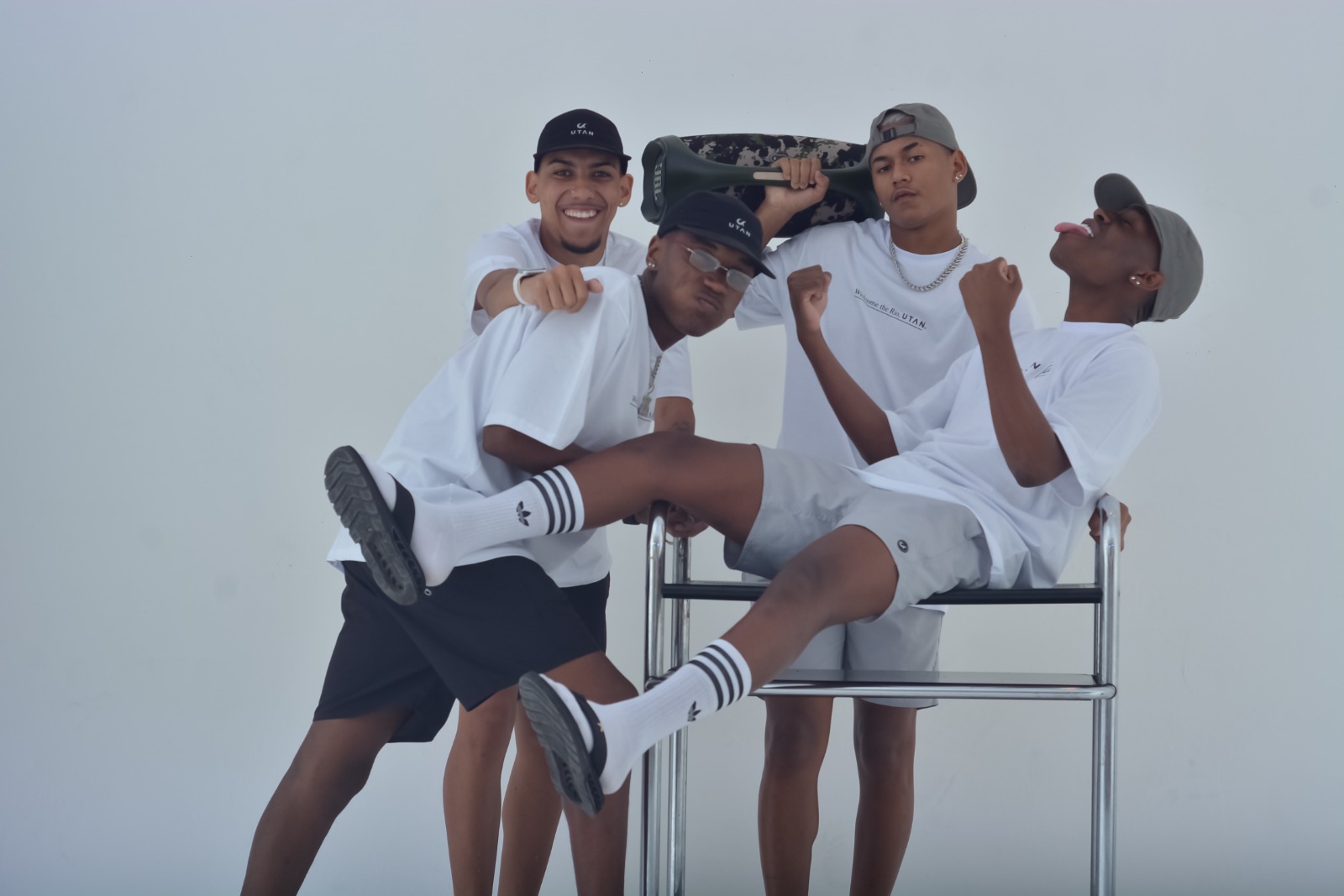 Com mais de 80 milhões de streamings e hits, 'Os Quebradeiras' preparam turnê pelo Brasil (Foto: Alex Soeiro/ Divulgação)