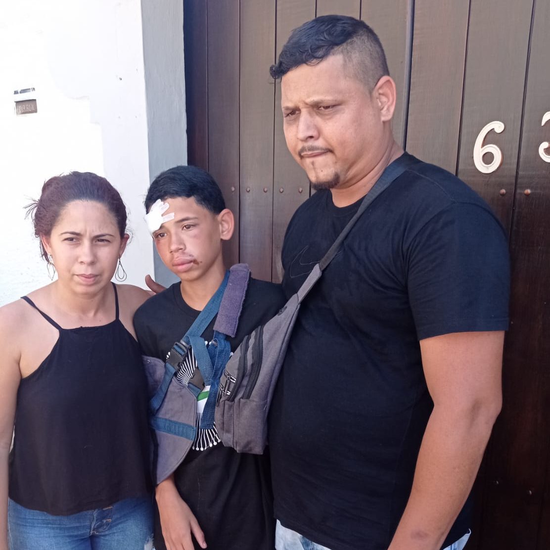 Gustavo Luís, de 13 anos, lateral direito do Esporte Clube Vila Maria Helena, teve ferimentos no rosto