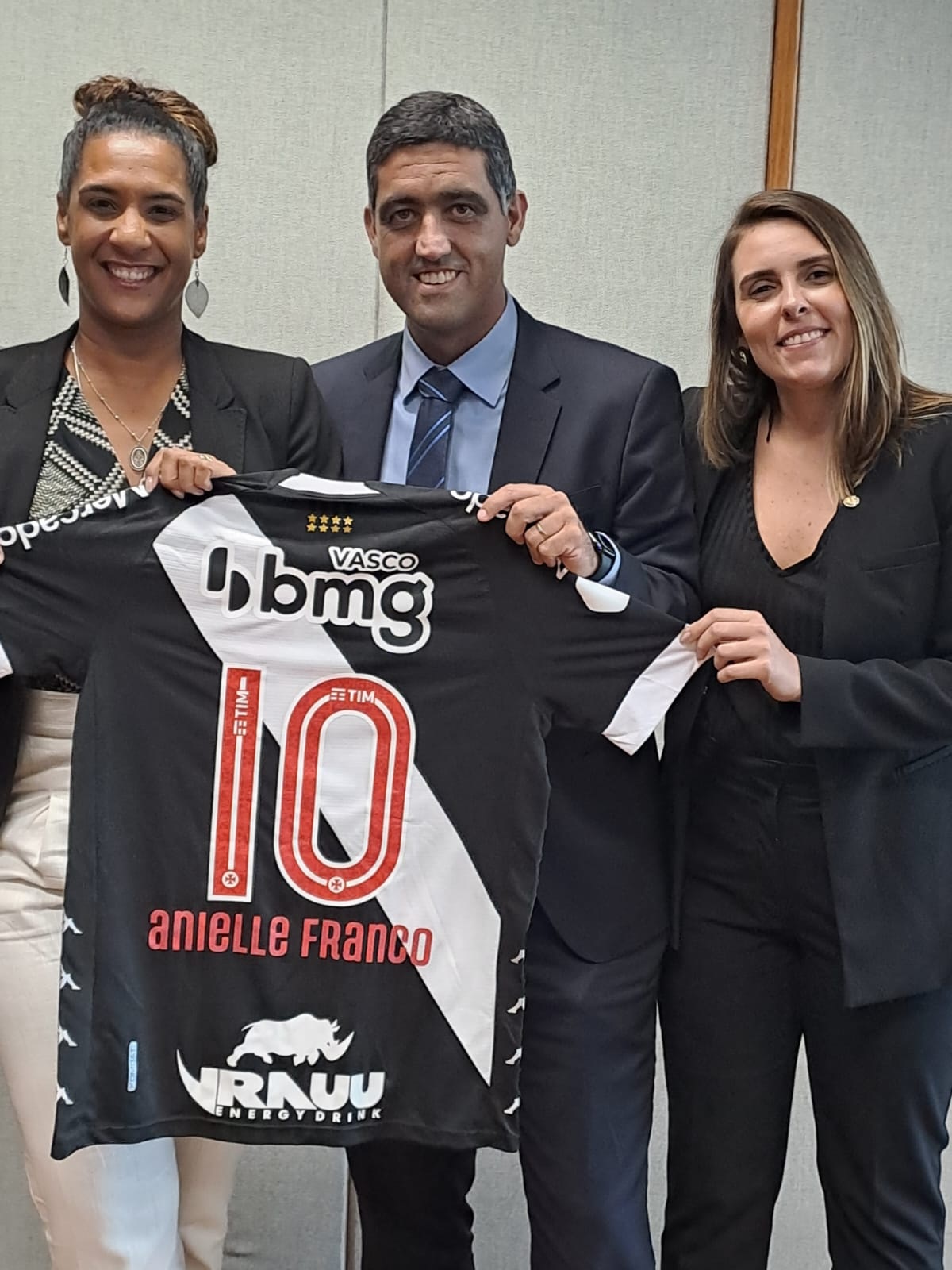 Anielle Franco, Luiz Mello e Gisele Cabrera / Vasco