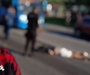 Homem morre após ser atropelado por BRT no Recreio