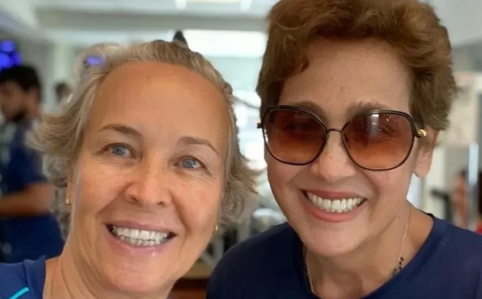 Claudia Jimenez ao lado da ex-mulher Stella Torreão