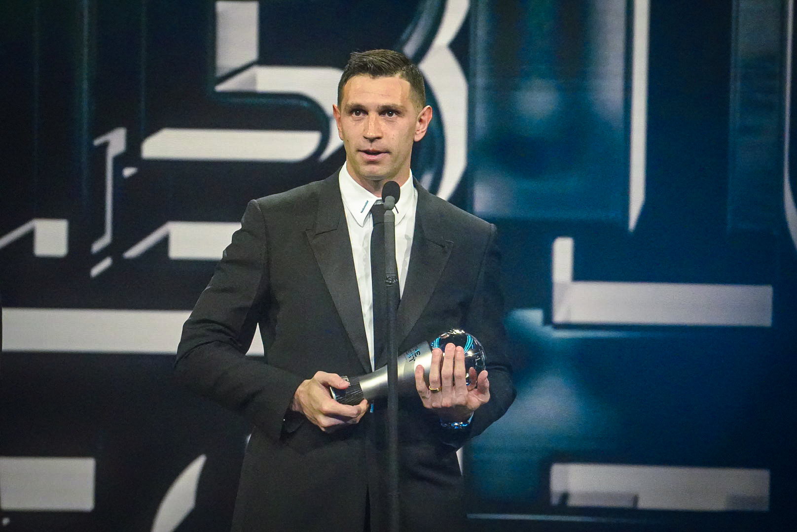 The Best: Emiliano Martínez vence prêmio de melhor goleiro do ano