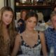 Sylvester Stallone ao lado da esposa e das filhas
