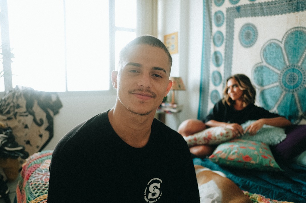 Nairo, o cantor e compositor que escreve para Anitta, Juliette e outros artistas