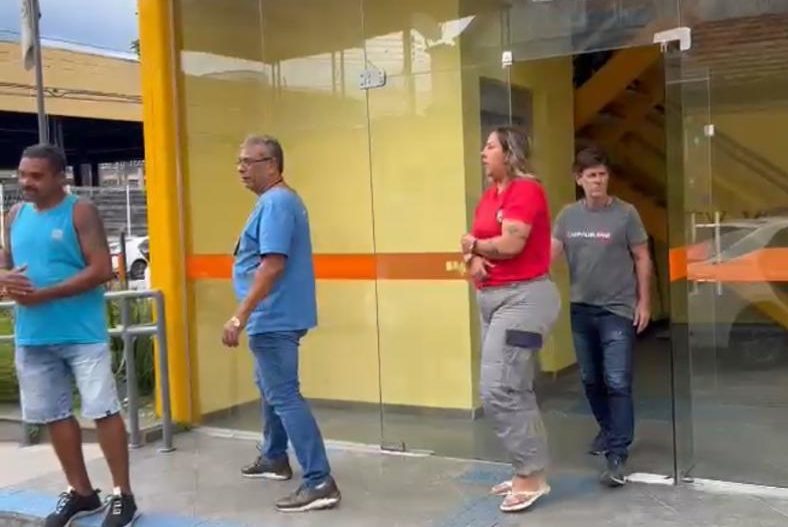 Mulher é presa por falsa denúncia de agressão contra o marido