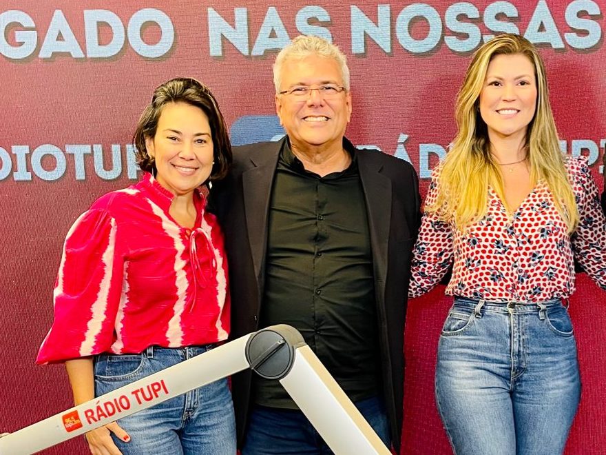 Francisco Barbosa ao lado de Analine Castro e Heloísa Aguiar