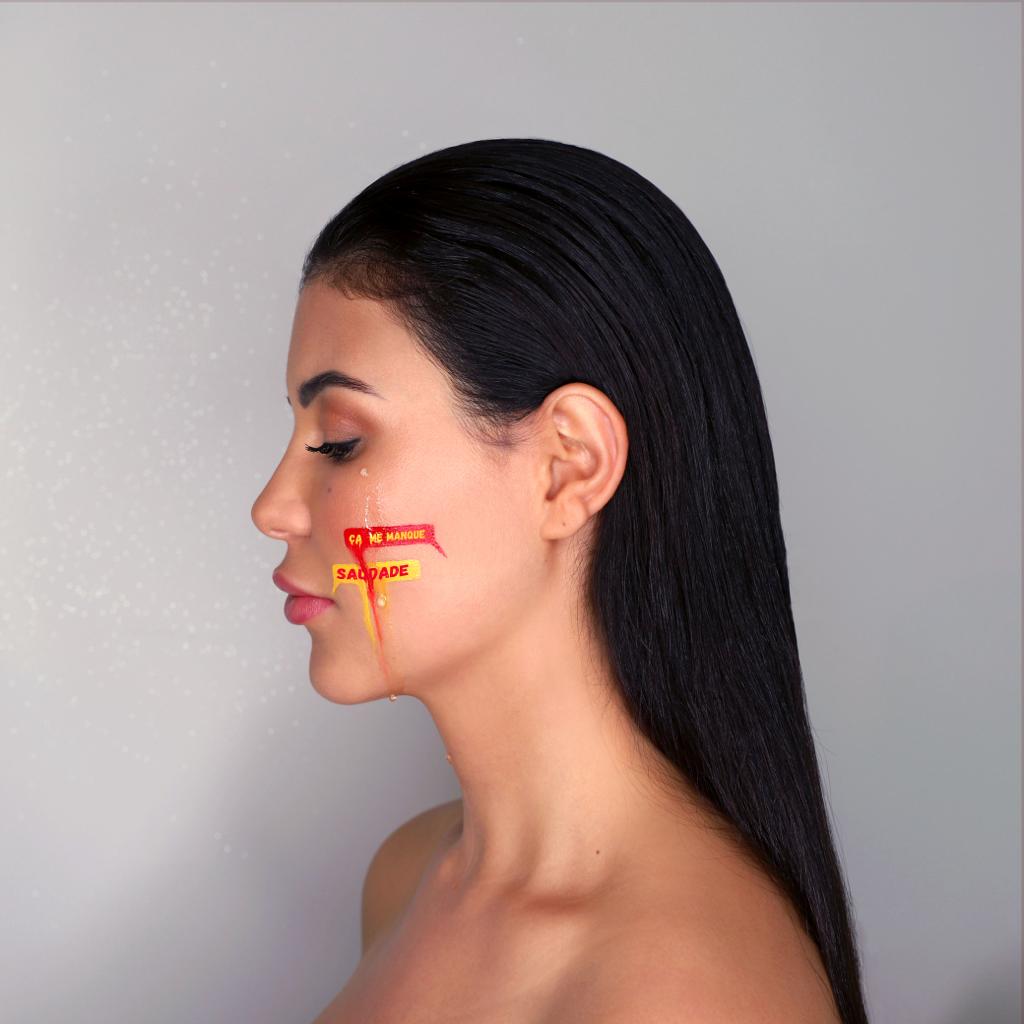 Cantora Dillyene fala sobre single 'Saudade': "Já chorei muito escutando minha própria música" (Foto: Divulgação)