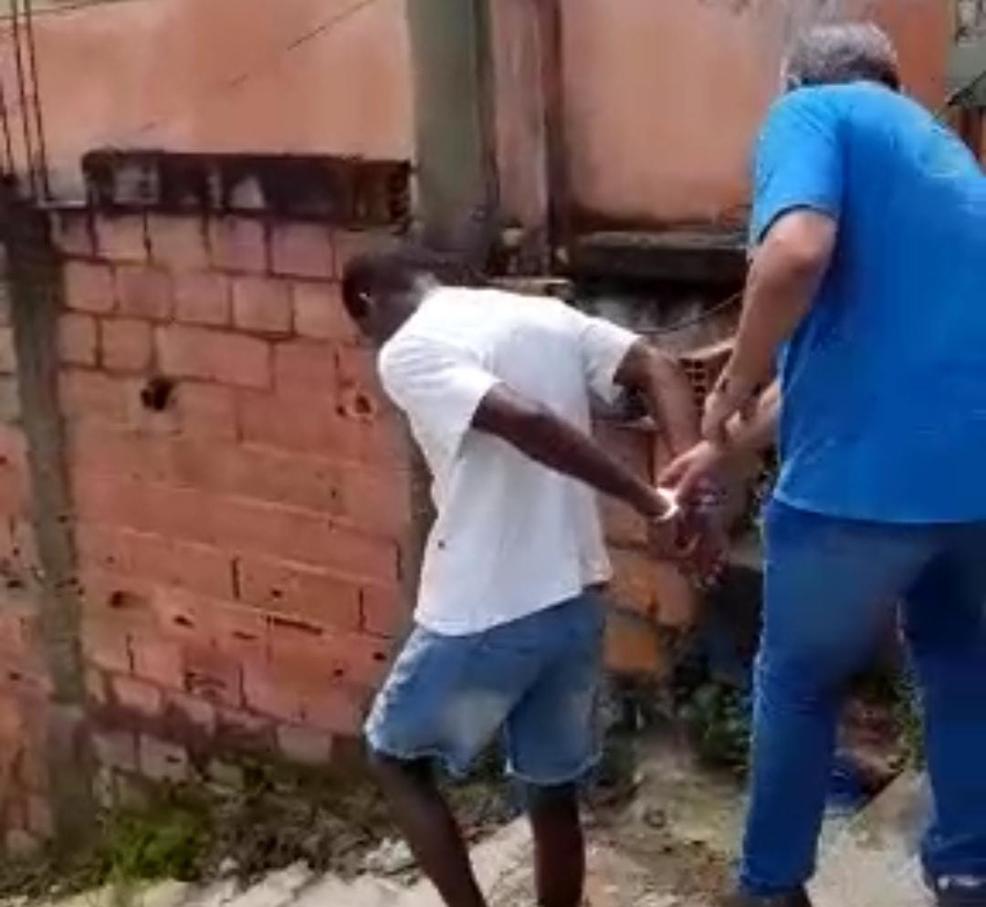 Marido é preso por agredir esposa com golpes de martelo na Baixada Fluminense