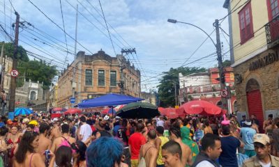 Foliões lotam as ruas de Santa Teresa no bloco 'Céu na Terra', no Centro do Rio (Foto: Tatiana Campbell/ Super Rádio Tupi)