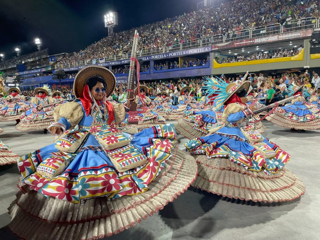 Primeiro casal do Tuiuti tem nova coreógrafa para o Carnaval 2023 - Super  Rádio Tupi