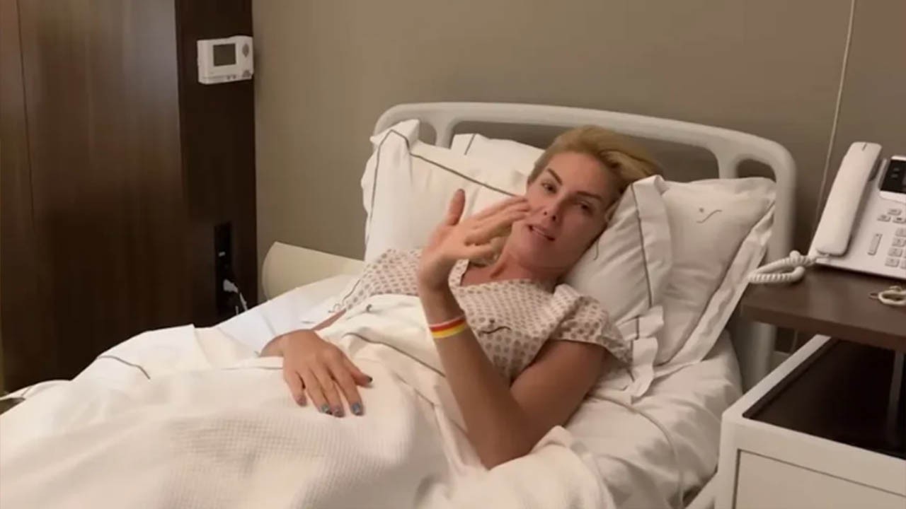Ana Hickmann passa por cirurgia em São Paulo