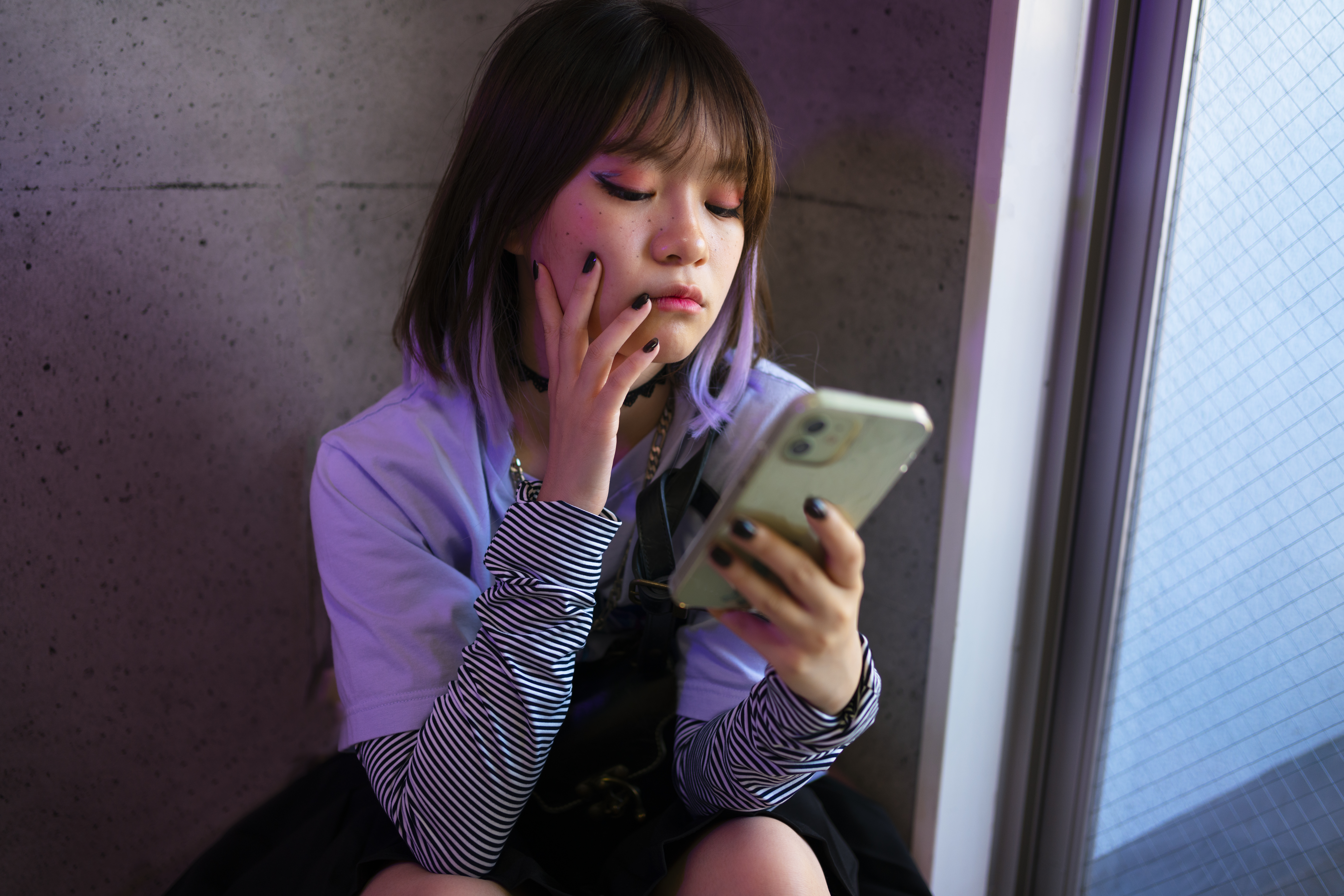 Casos de 'dependência virtual' é motivo de preocupação nas famílias, alerta especialista (Foto: Freepik/ Divulgação)