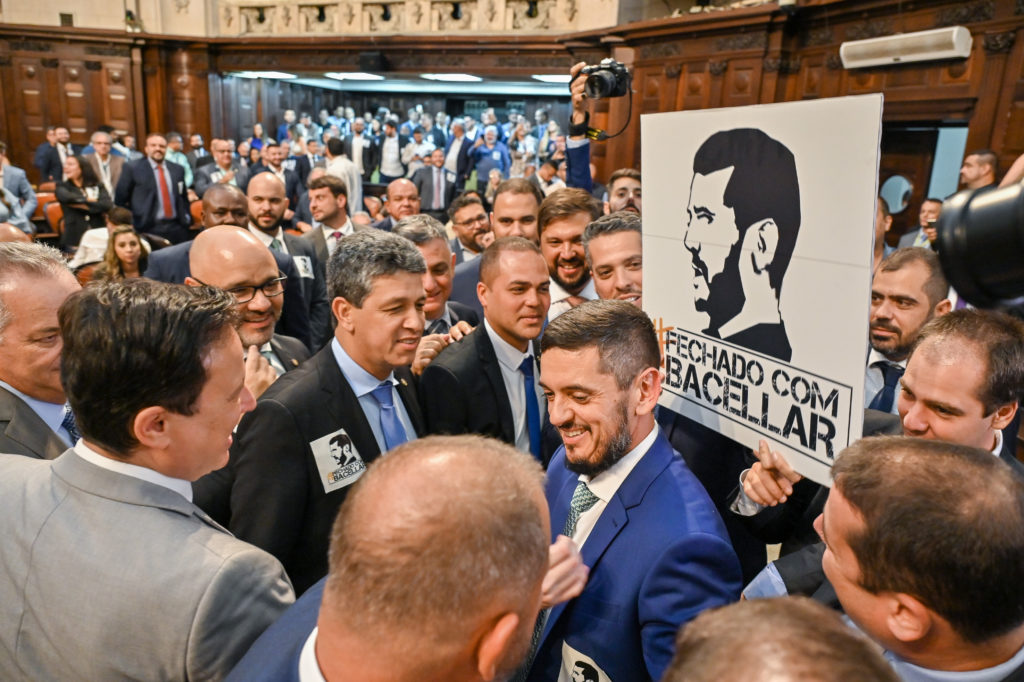 Comemoração no plenário após Rodrigo Bacellar ser eleito presidente da Alerj