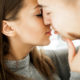 Beijar pode fazer mal? Em alguns casos, sim (Foto: Freepik/ Divulgação)