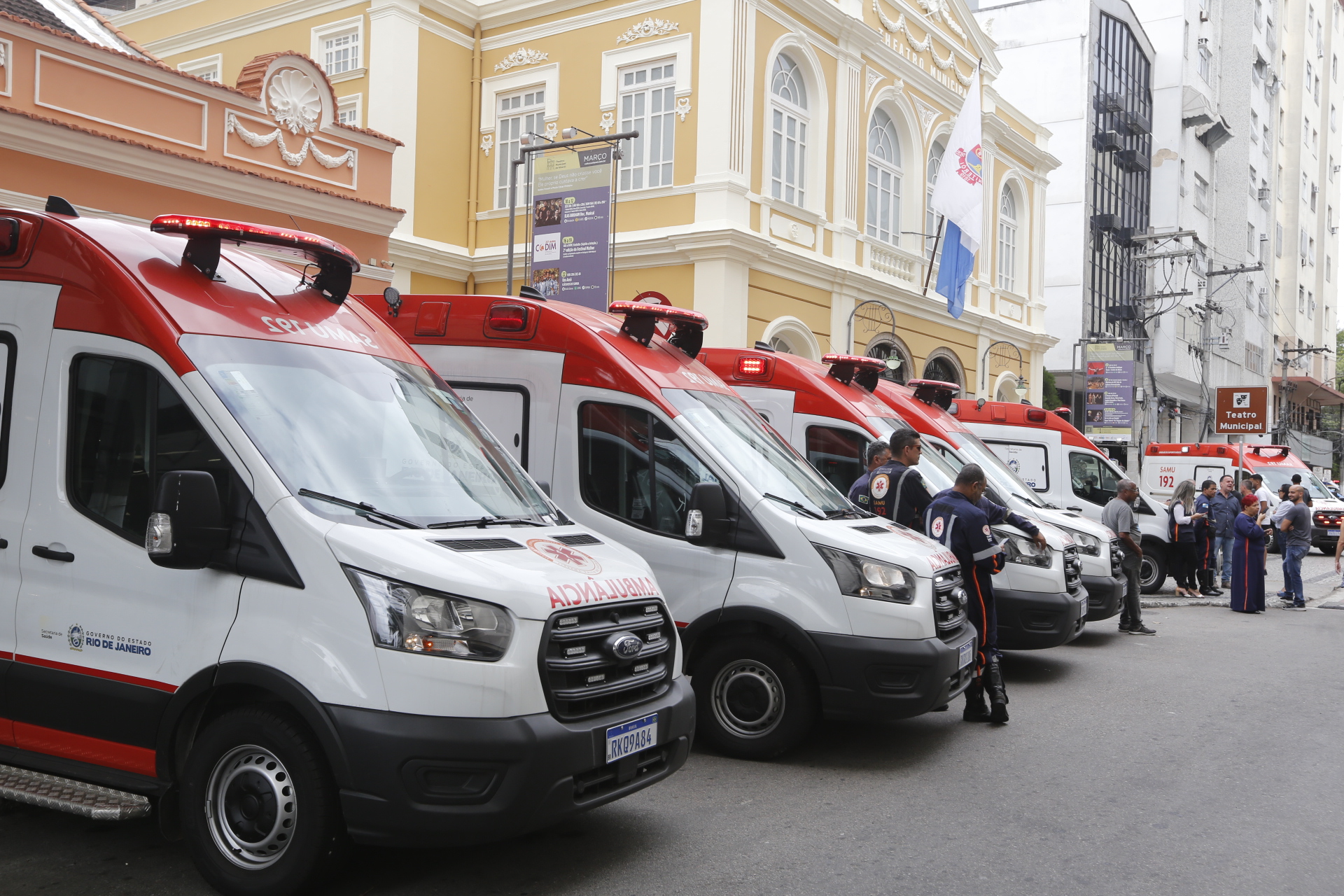 Governo do Estado entrega seis novas ambulâncias do SAMU para Niterói (Foto: Divulgação)