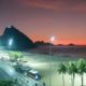 Amanhecer na Praia de Copacabana