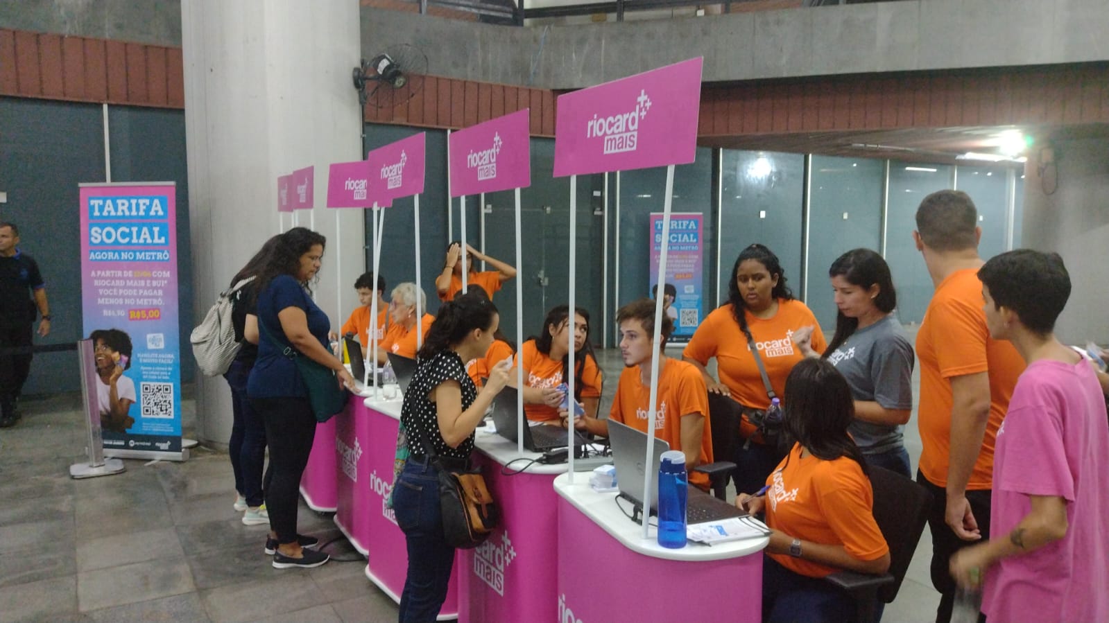 Posto do Riocard Mais na Estação do Metrô Carioca