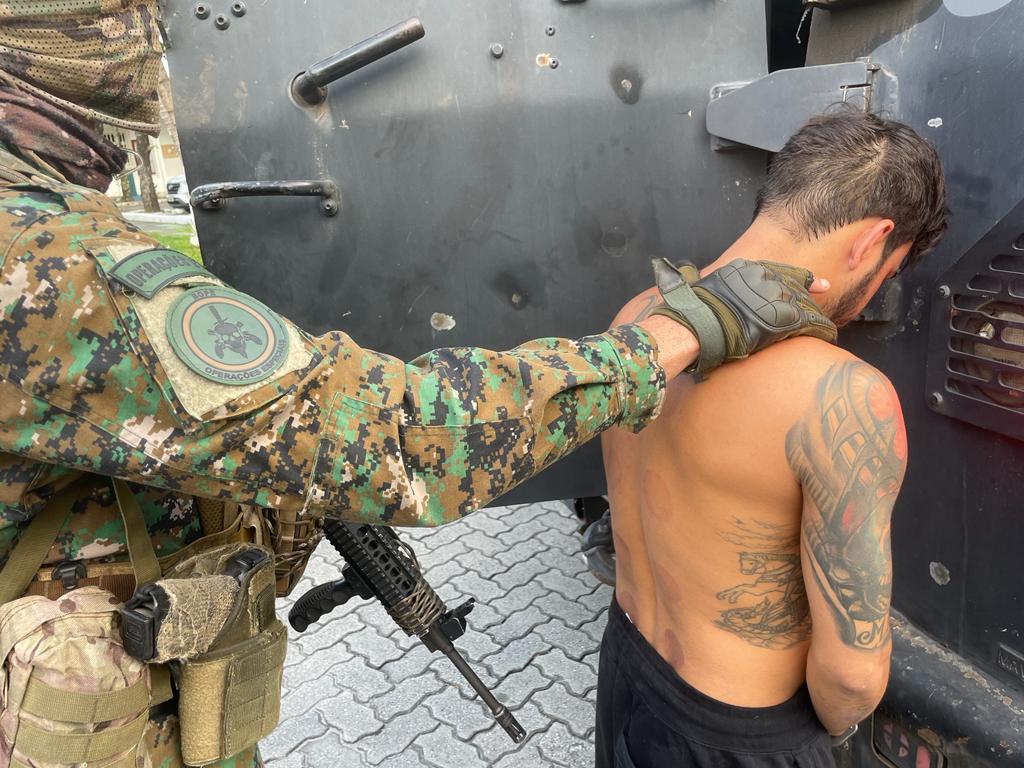 Chefe do tráfico de drogas de Sergipe é preso em operação da PM na Maré