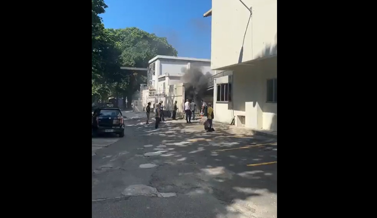 Incêndio atinge laboratório da PUC, na Gávea, Zona Sul do Rio