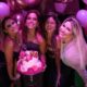 Anitta celebra aniversário de 30 anos com algumas amigas, entre elas a cantora Lexa