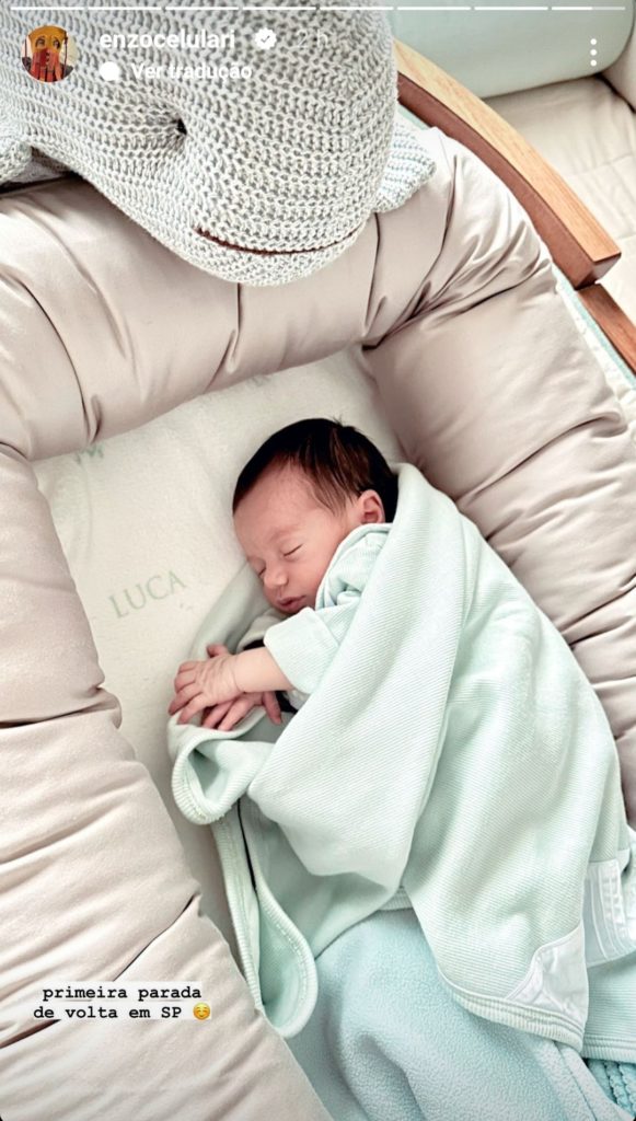 Enzo Celulari mostra o irmão caçula dormindo e encanta a web com o registro