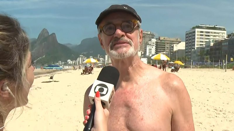 Marcos Caruso aparece ao vivo na Globo o lado do namorado